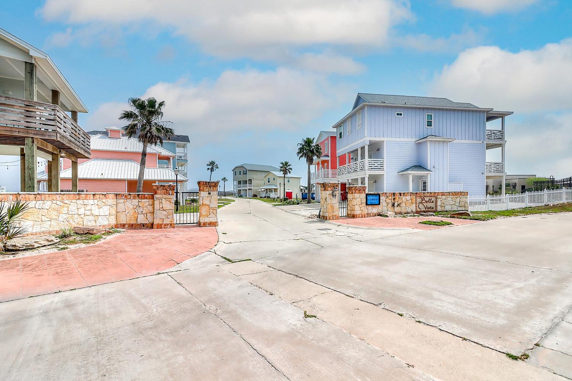 Вилла Bella Vista & Four Winds House Mustang Beach Номер фото